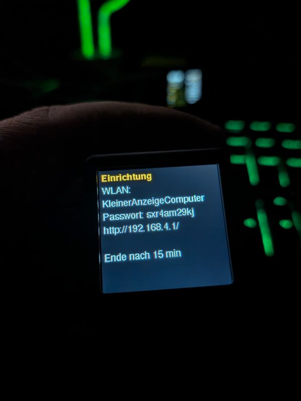 Display with the KAC setup screen: Wi-Fi name, random password and the address http://192.168.4.1/
